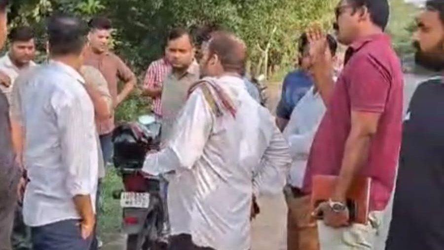 Agra: Alleged ₹40 Lakh Robbery Turns Out to Be Fabricated; Police Solve Case Within Two Hours Agra: Alleged ₹40 Lakh Robbery Turns Out to Be Fabricated; Police Solve Case Within Two Hours