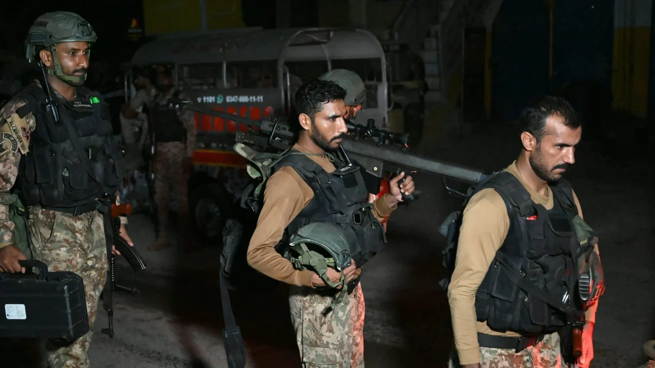 Afghanistan-Pakistan Border Tensions Escalate; Pakistan Says 24 Militants Killed in Fresh Operations Afghanistan-Pakistan Border Tensions Escalate; Pakistan Says 24 Militants Killed in Fresh Operations