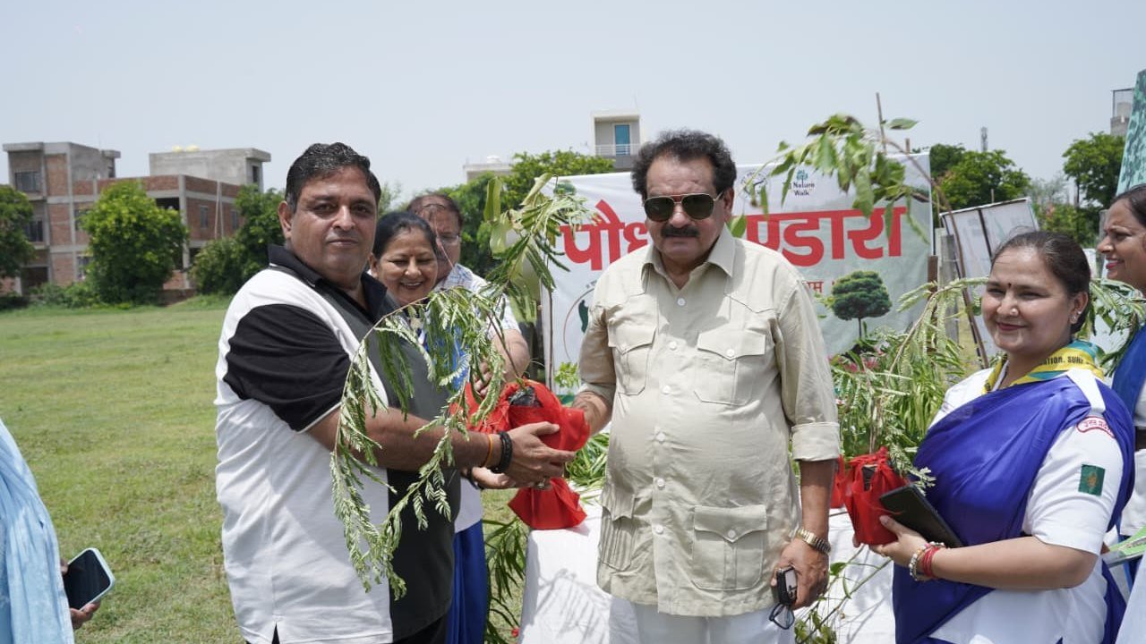 Agra Launches Massive Plantation Drive, Targets 5.394 Million Saplings Across District Agra Launches Massive Plantation Drive, Targets 5.394 Million Saplings Across District