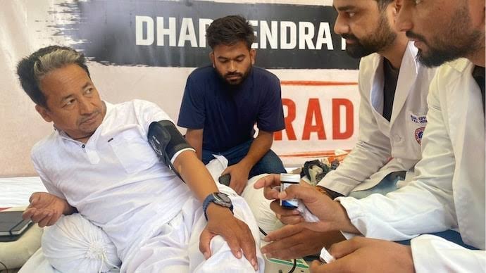 Sonam Wangchuk Continues Hunger Strike as Health Worsens, Demands Education Reforms Sonam Wangchuk Continues Hunger Strike as Health Worsens, Demands Education Reforms